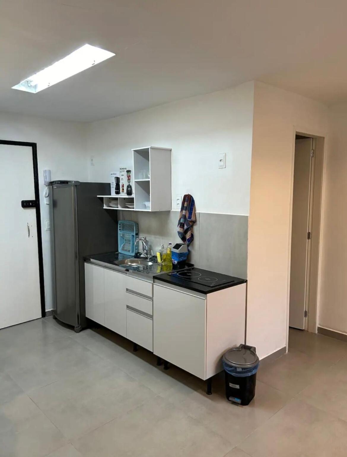 13 Completo, Perto Trt, Smartfit, Life Center, Cozinha *